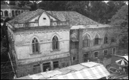 Picture of old Lodge building
